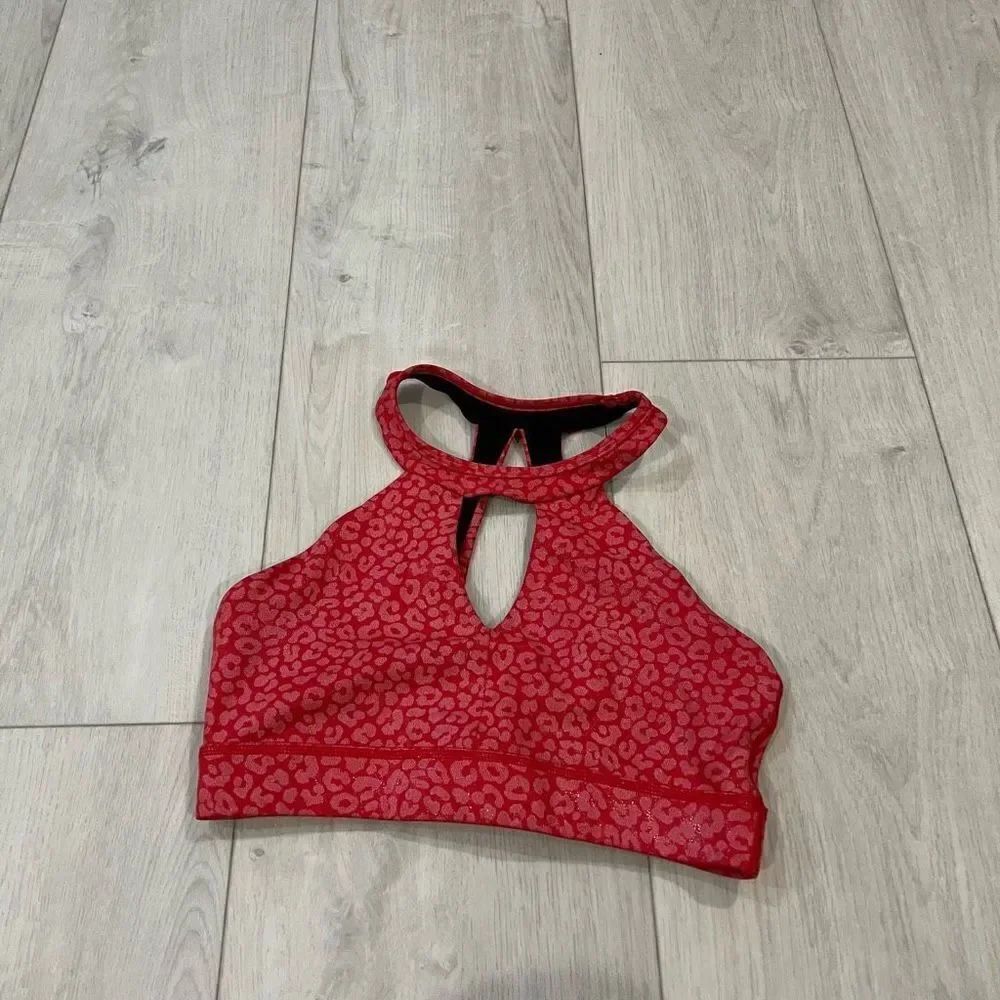 TYC women’s sports bra size S